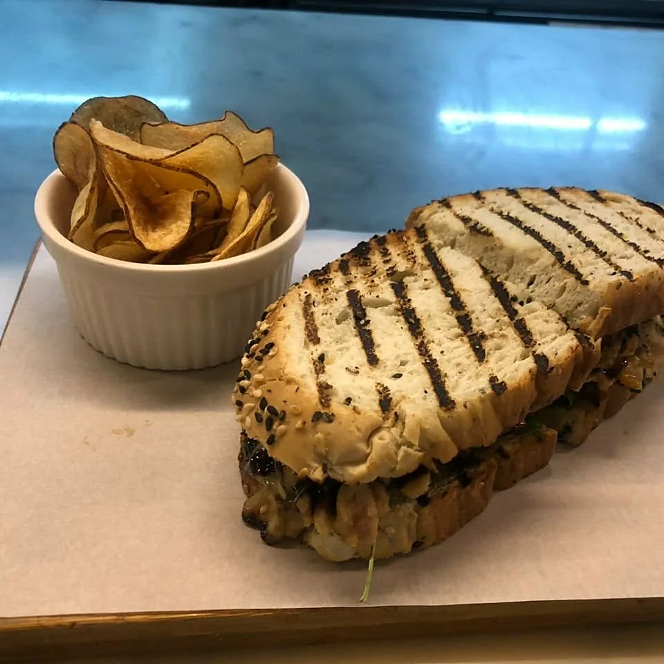Grilled sandwich with house crisps