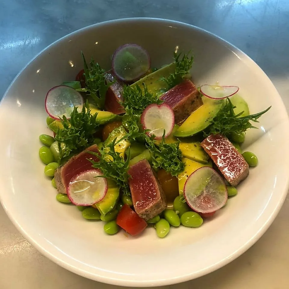 Seared tuna tataki with avocado, radish and edamame